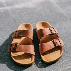 Hoi An Real Leather - Da Bao Real Leather: High quality leather sandals. Maximal comfort and style.
